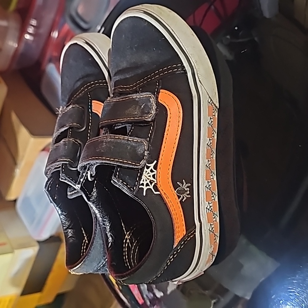 Toddler 13 Halloween vans